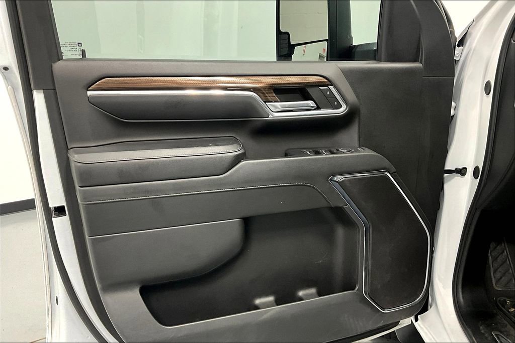 Used 2024 Chevrolet Silverado 2500 LT image 21