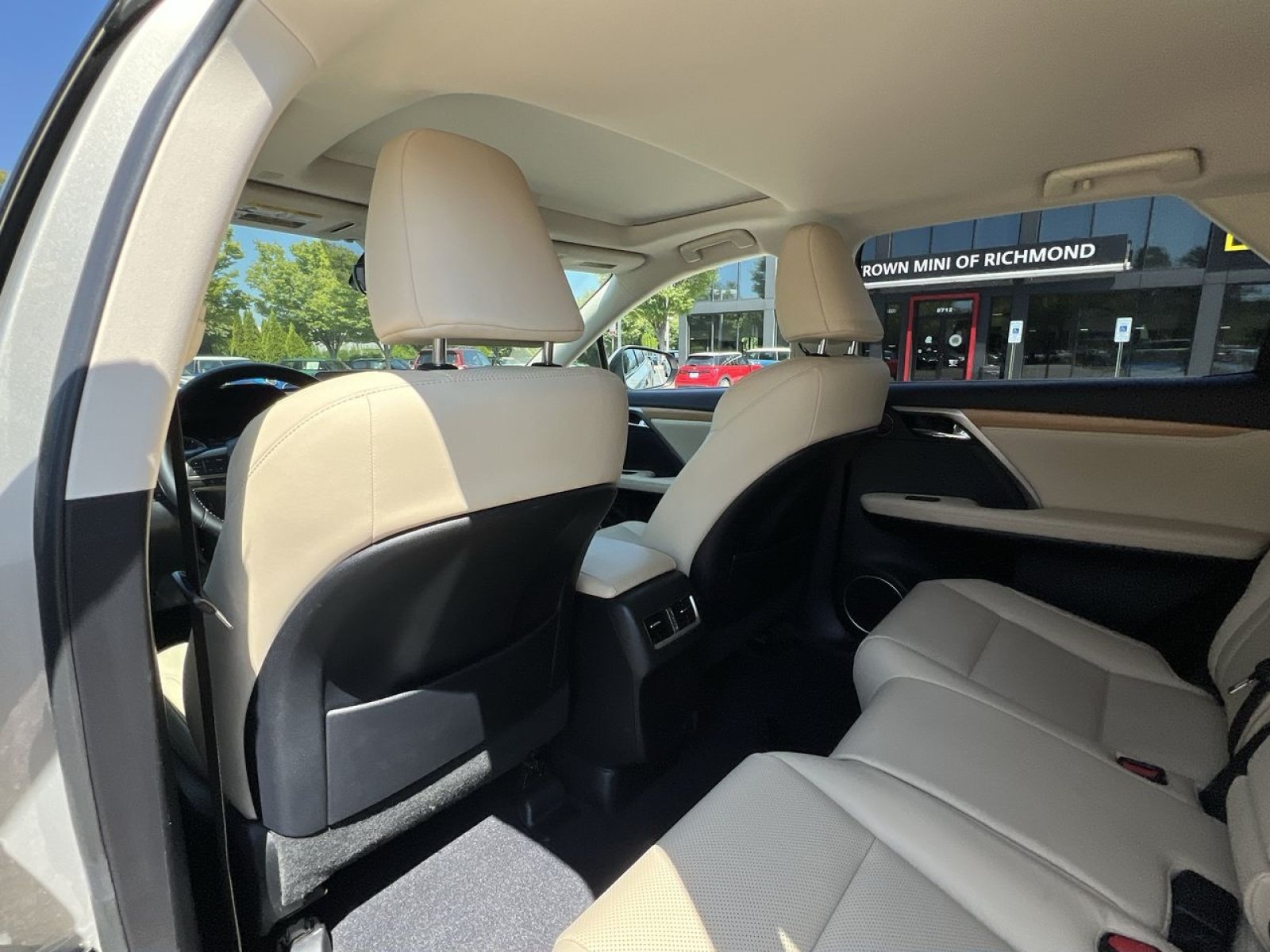 Used 2021 Lexus RX 350L Premium w/ Premium Package AWD/4WD image 22