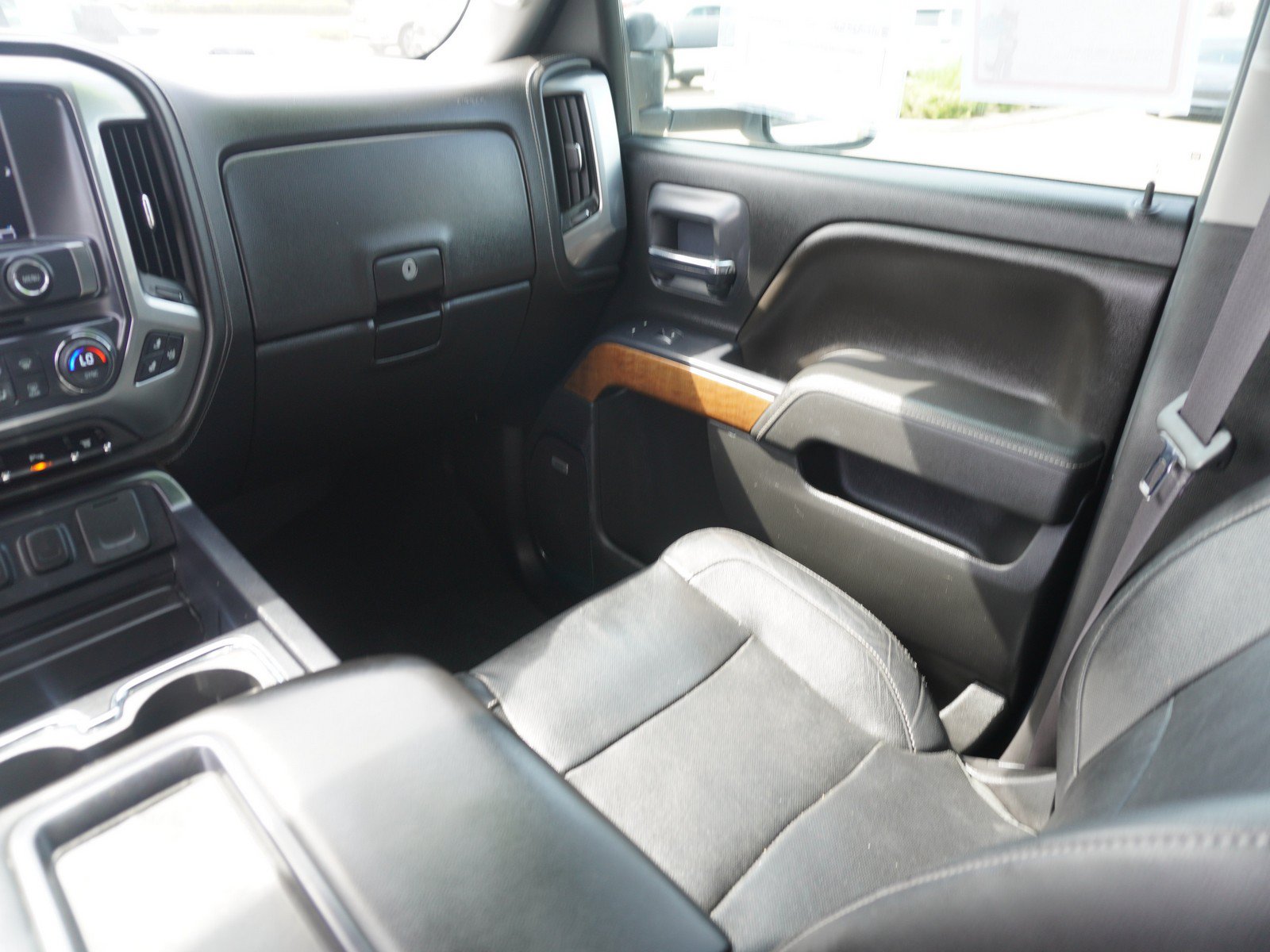 Used 2015 Chevrolet Silverado 2500 LTZ w/ Duramax Plus Package AWD/4WD image 18