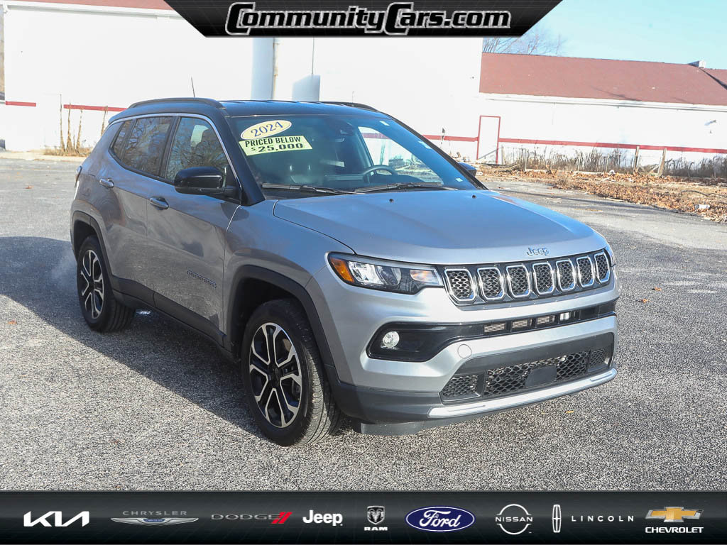 Used 2024 Jeep Compass Limited image 9