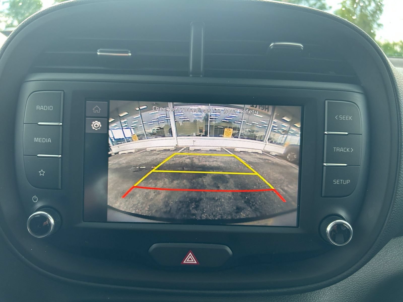 Used 2025 Kia Soul LX w/ LX Technology Package FWD image 20