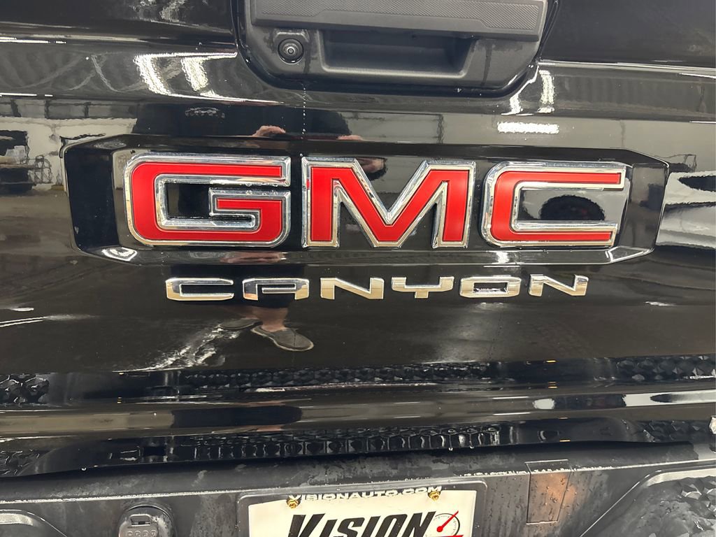 Used 2025 GMC Canyon Elevation image 15