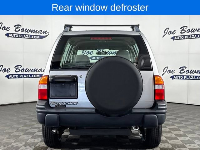 Used 2001 Chevrolet Tracker 4WD w/ Preferred Equipment Group image 8