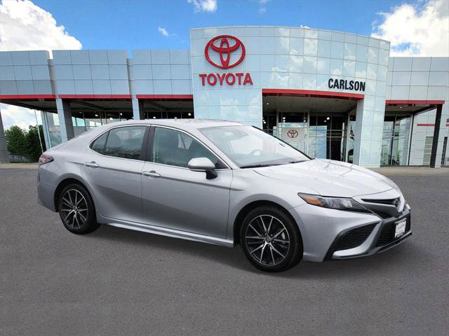 Certified 2024 Toyota Camry SE image 2
