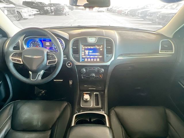 Used 2023 Chrysler 300 Touring L w/ Comfort Group image 28