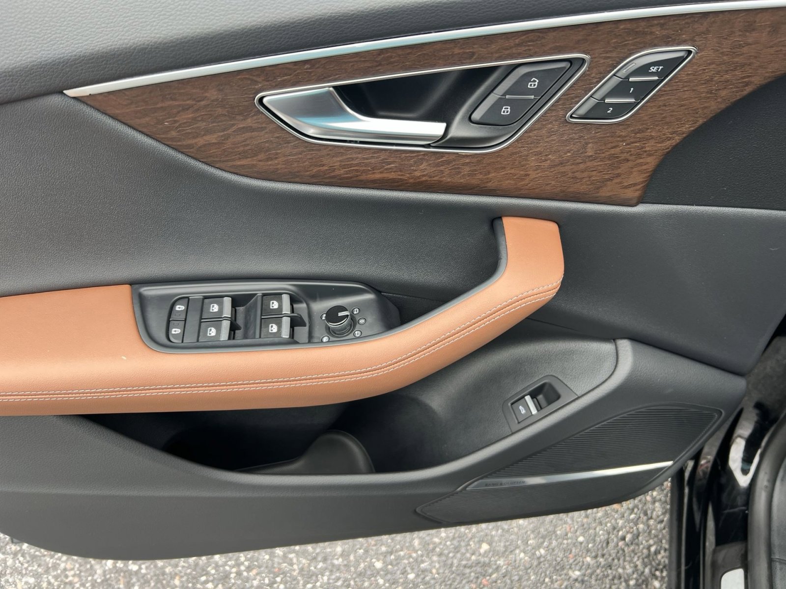 Used 2025 Audi Q8 Premium Plus image 15