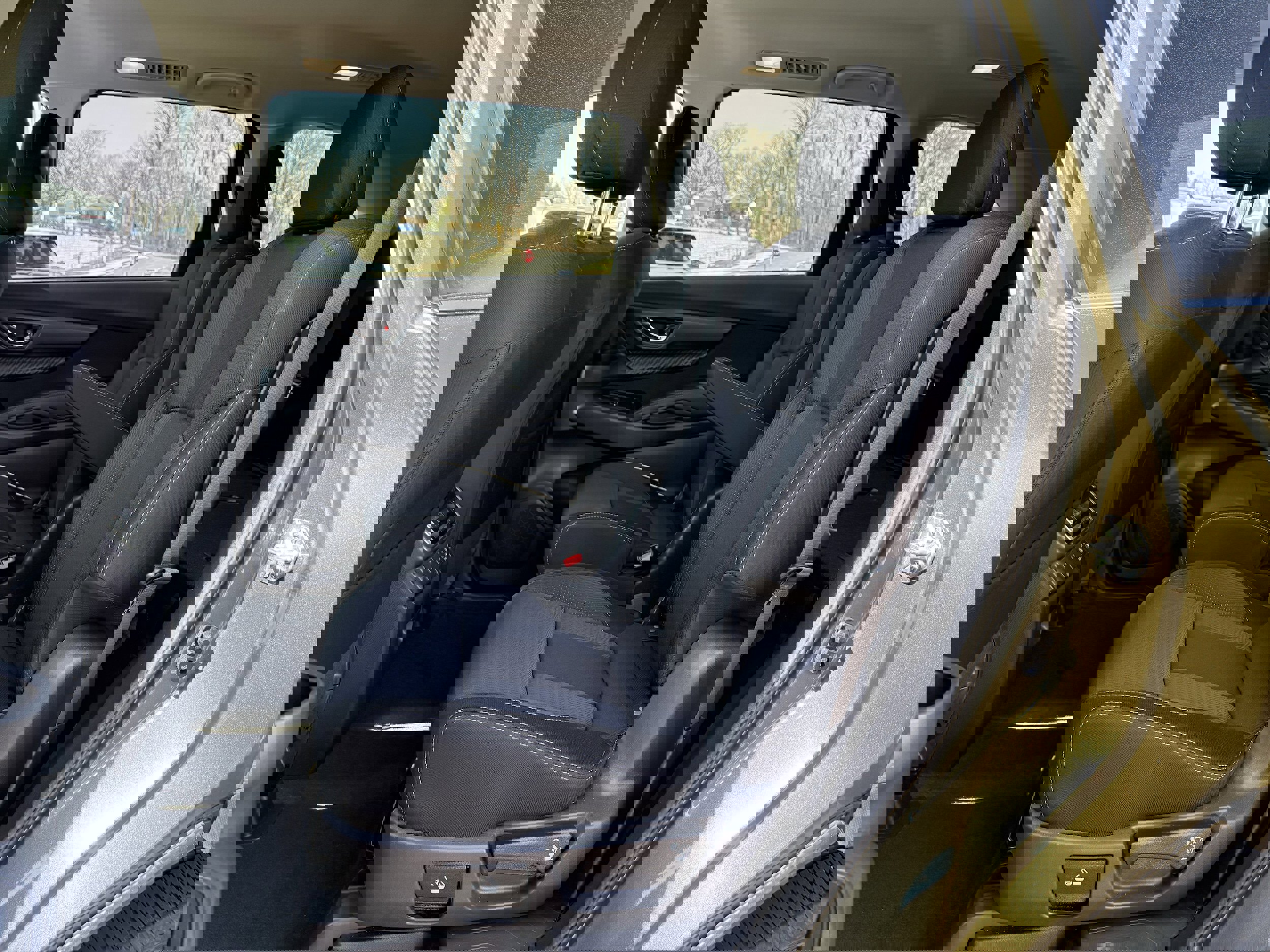 Certified 2025 Subaru Ascent Premium image 31