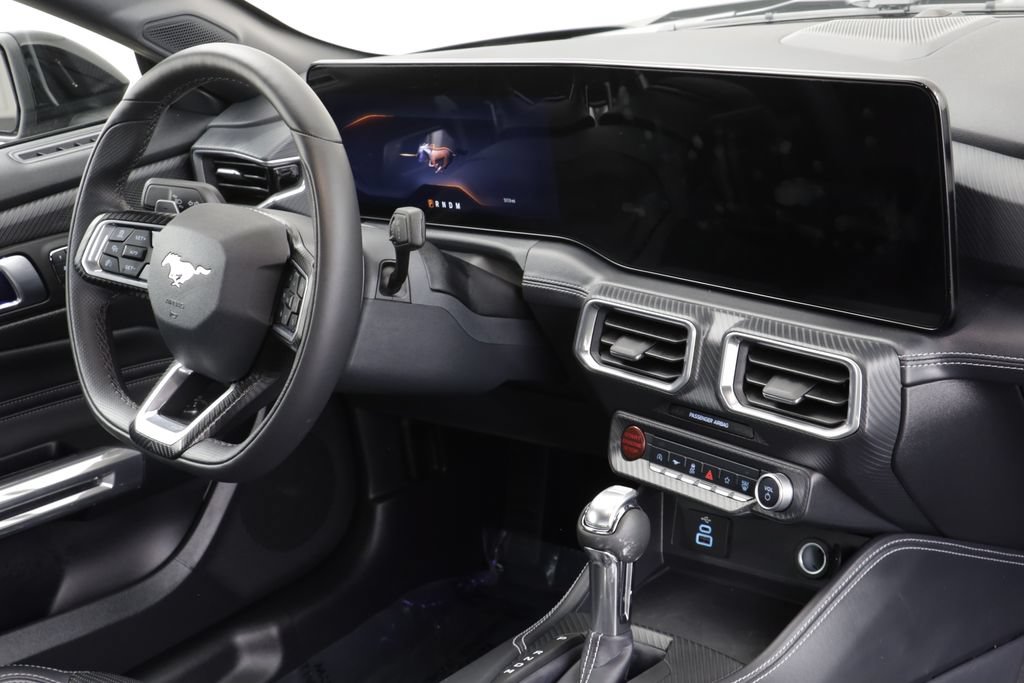 Used 2025 Ford Mustang GT Premium RWD image 23