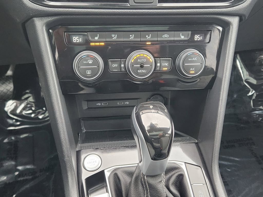 Certified 2024 Volkswagen Taos SE image 23