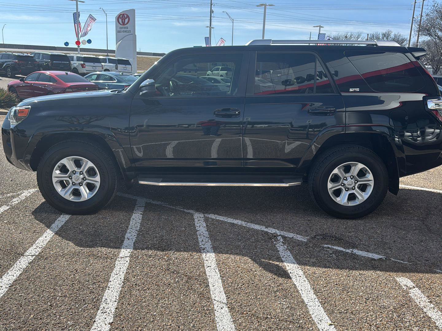 Used 2018 Toyota 4Runner SR5 image 6