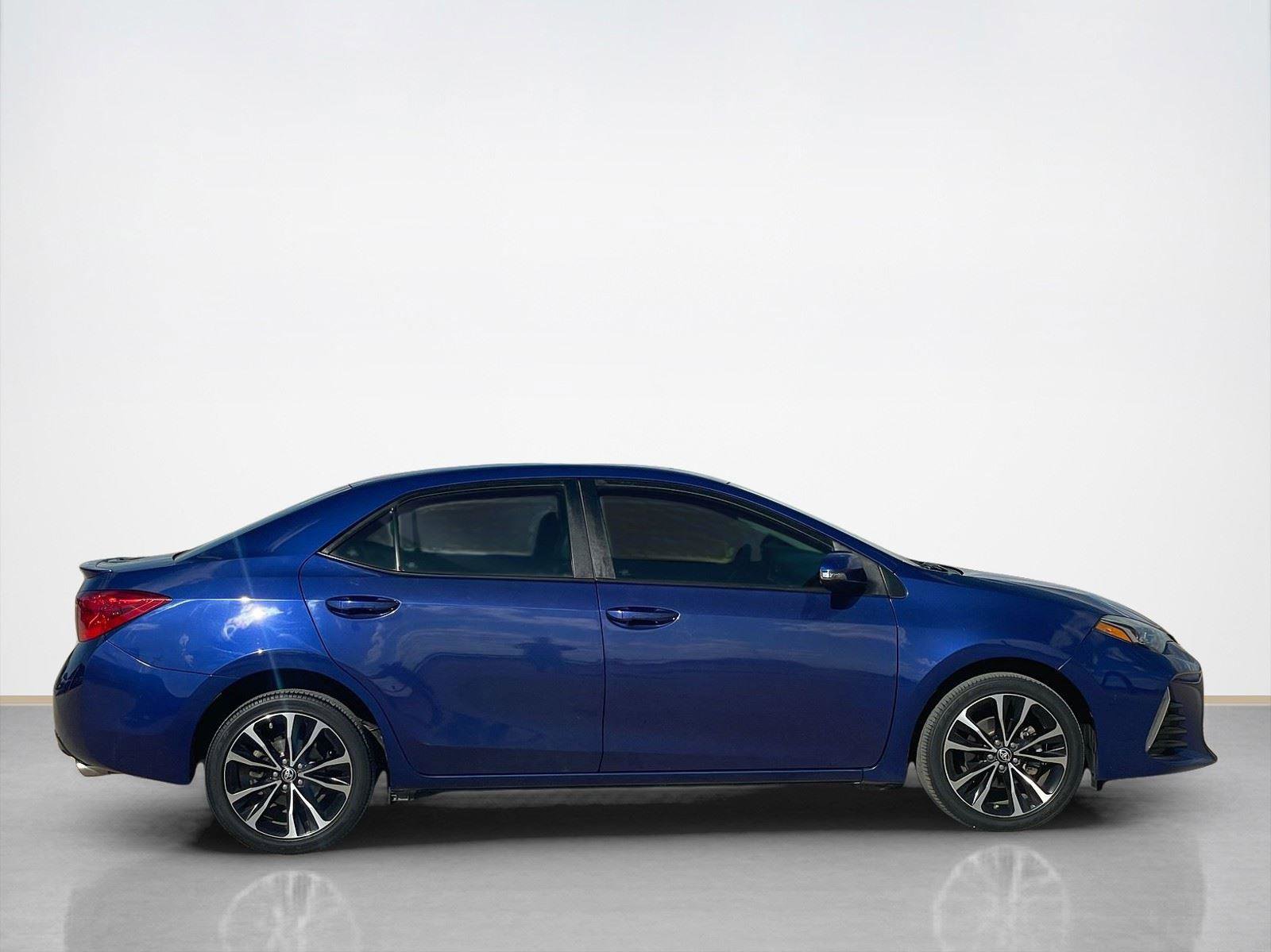 Used 2019 Toyota Corolla XSE image 9