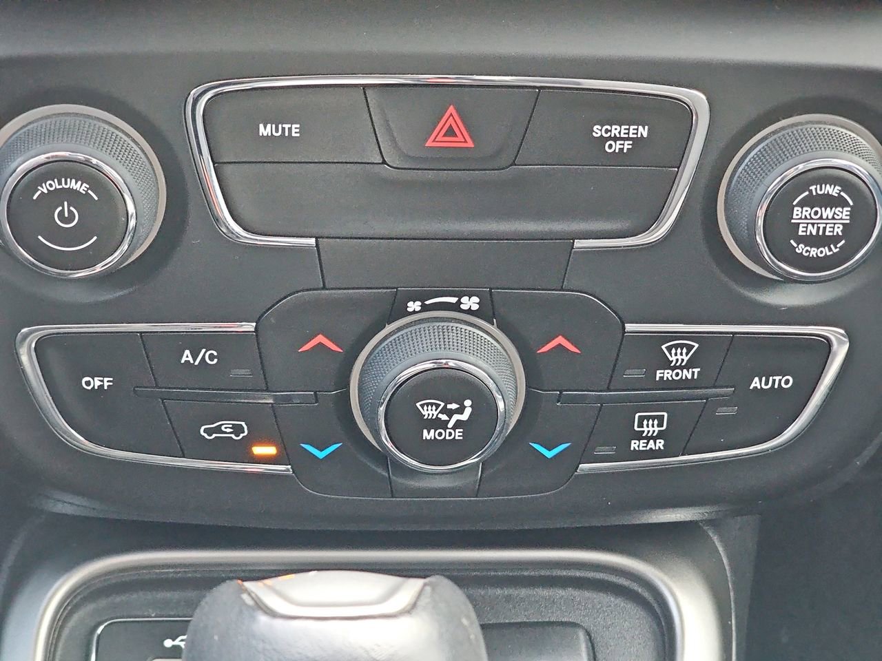 Used 2018 Jeep Compass Latitude w/ Popular Equipment Group image 26