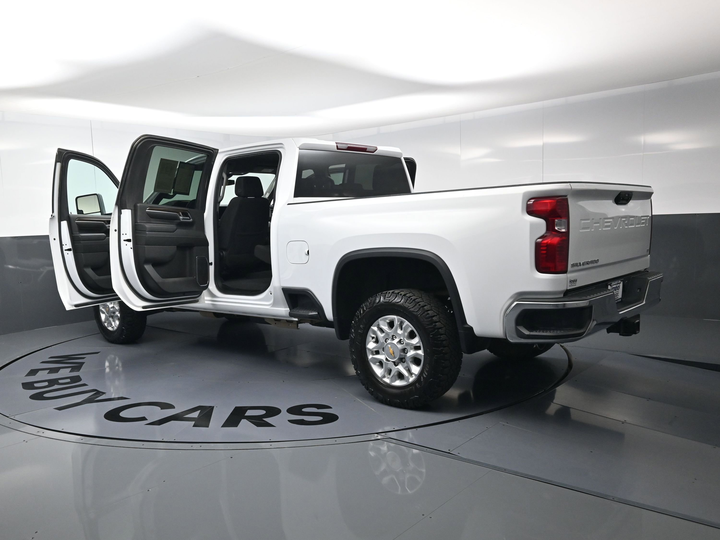 Used 2024 Chevrolet Silverado 2500 LT image 26