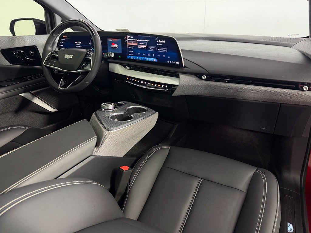 Used 2025 Cadillac Optiq Sport 1 AWD/4WD image 15