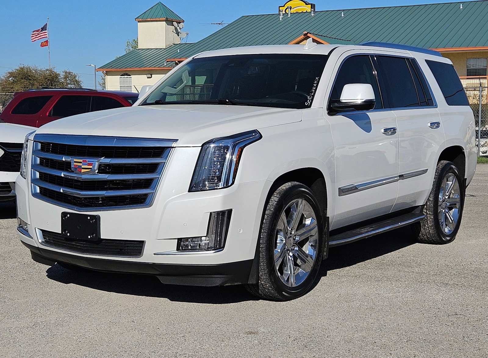Used 2020 Cadillac Escalade Luxury image 10