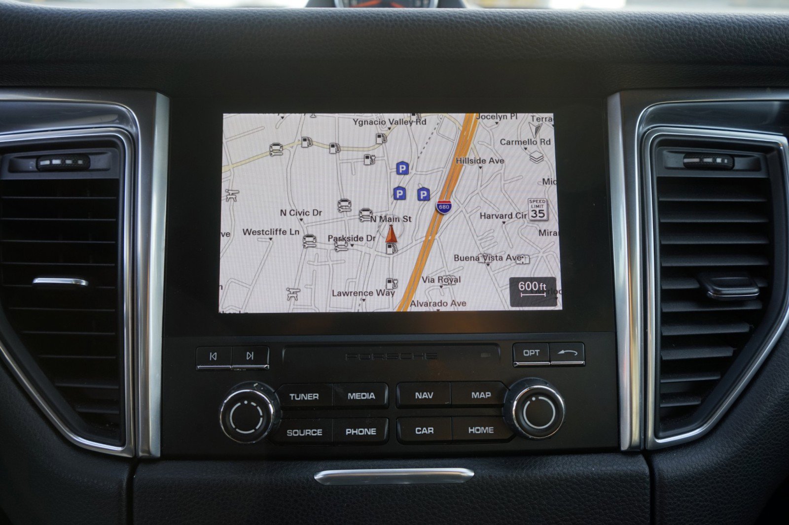 Used 2017 Porsche Macan S image 25