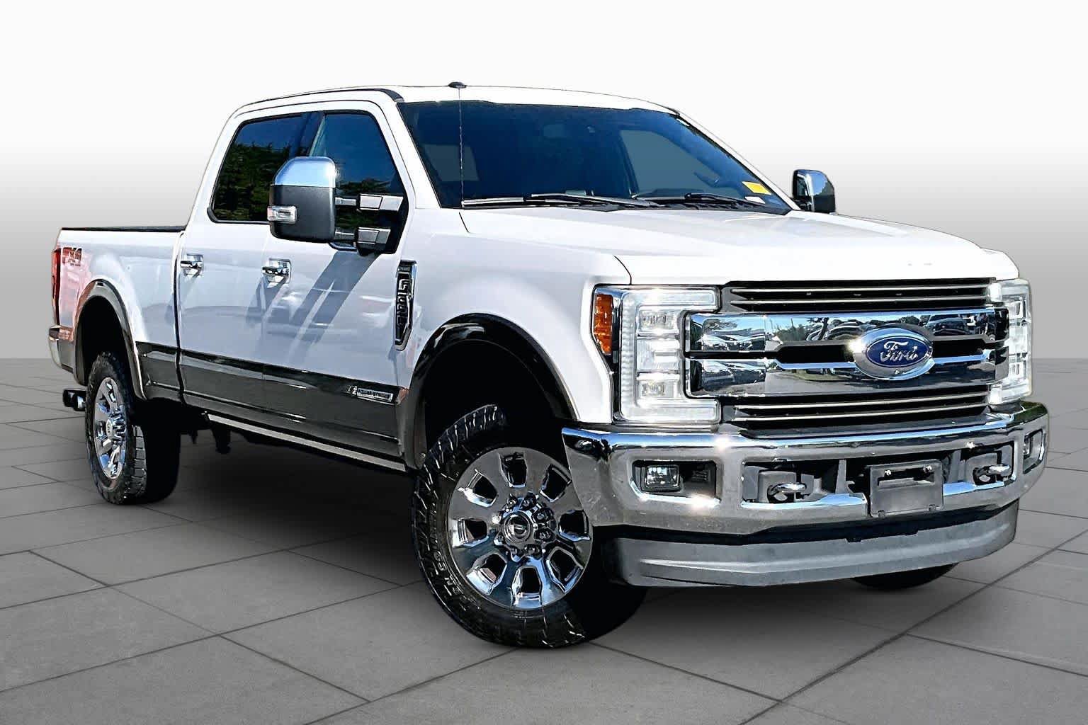 Used 2017 Ford F250 King Ranch w/ King Ranch Ultimate Package AWD/4WD image 2