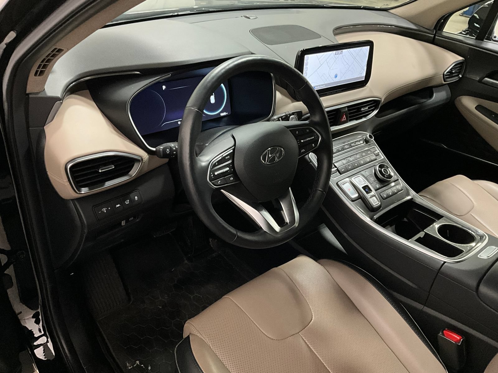 Used 2023 Hyundai Santa Fe Limited AWD/4WD image 13