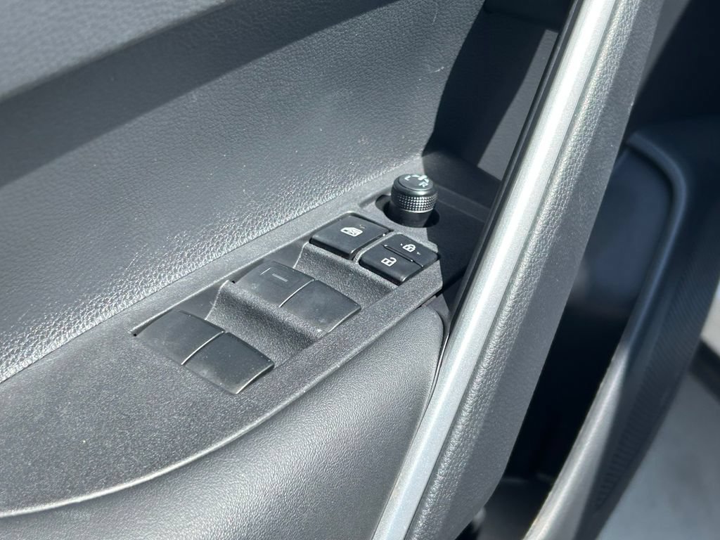 Used 2024 Toyota Corolla Cross LE w/ Moonroof Package FWD image 23