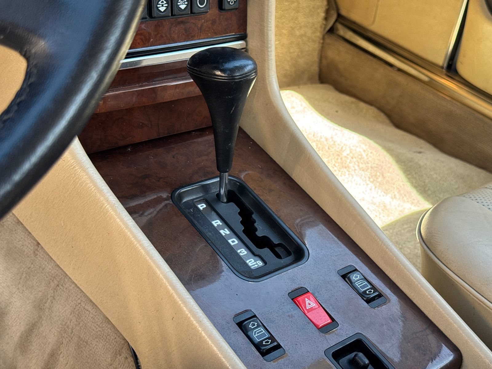 Used 1989 Mercedes-Benz 560 SL image 17