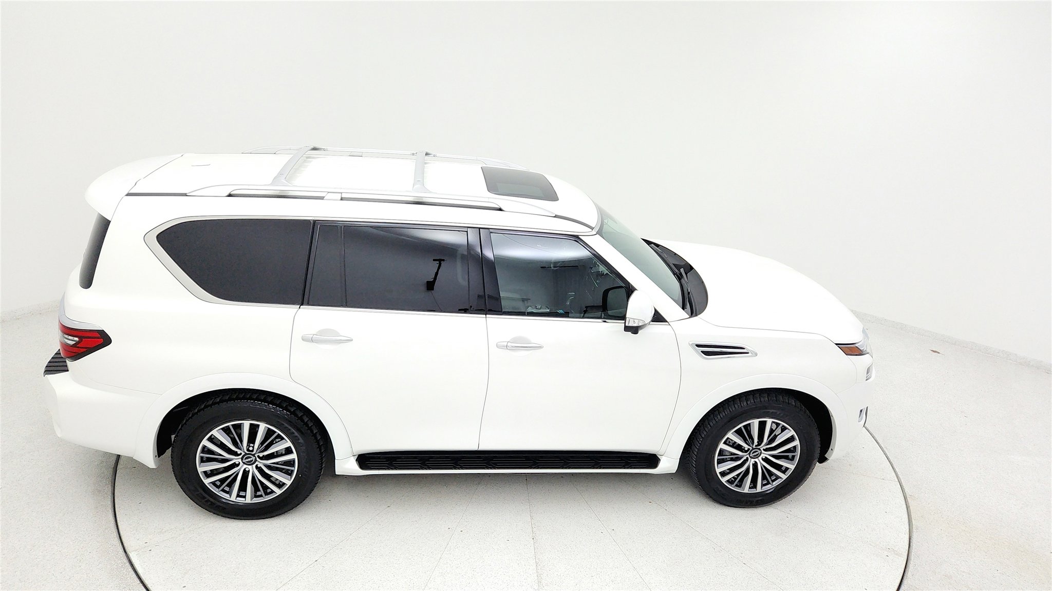 Used 2024 Nissan Armada SL w/ Captain's Chairs Package image 40