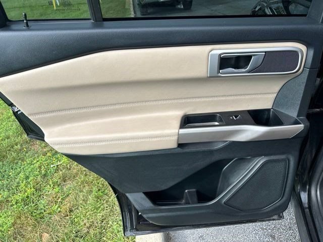 Used 2023 Ford Explorer XLT w/ Equipment Group 202A AWD/4WD image 37