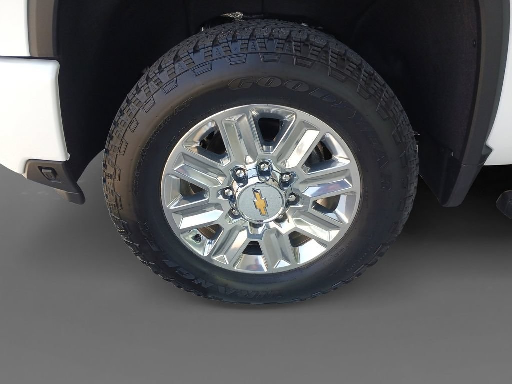 Used 2024 Chevrolet Silverado 2500 High Country w/ High Country Premium Package AWD/4WD image 15
