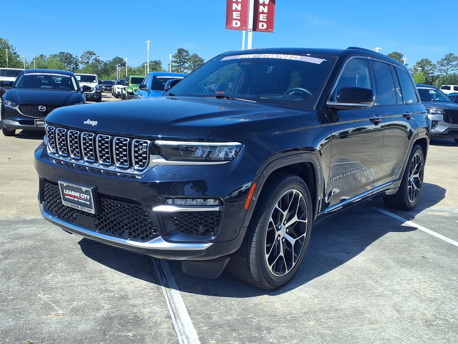 Used 2024 Jeep Grand Cherokee Summit image 3