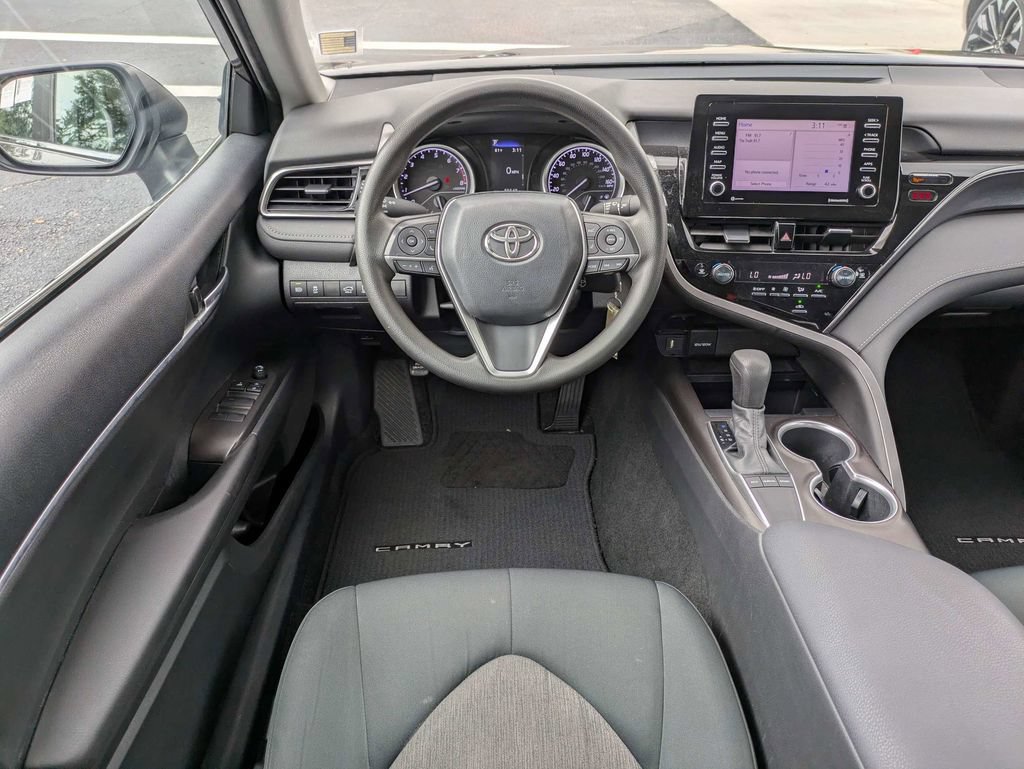 Used 2022 Toyota Camry LE FWD image 18