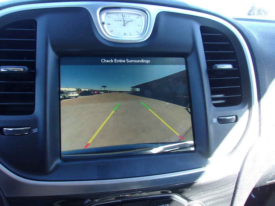 Used 2019 Chrysler 300 Touring image 14