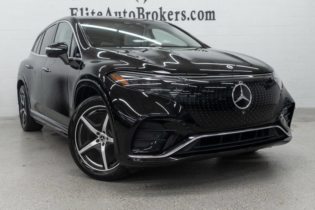 Used 2023 Mercedes-Benz EQS 580 4MATIC SUV image 7