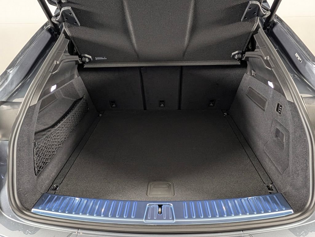 New 2026 Porsche Cayenne GTS image 17