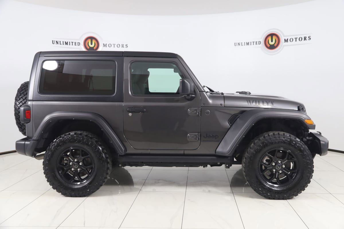 Used 2024 Jeep Wrangler Willys image 2