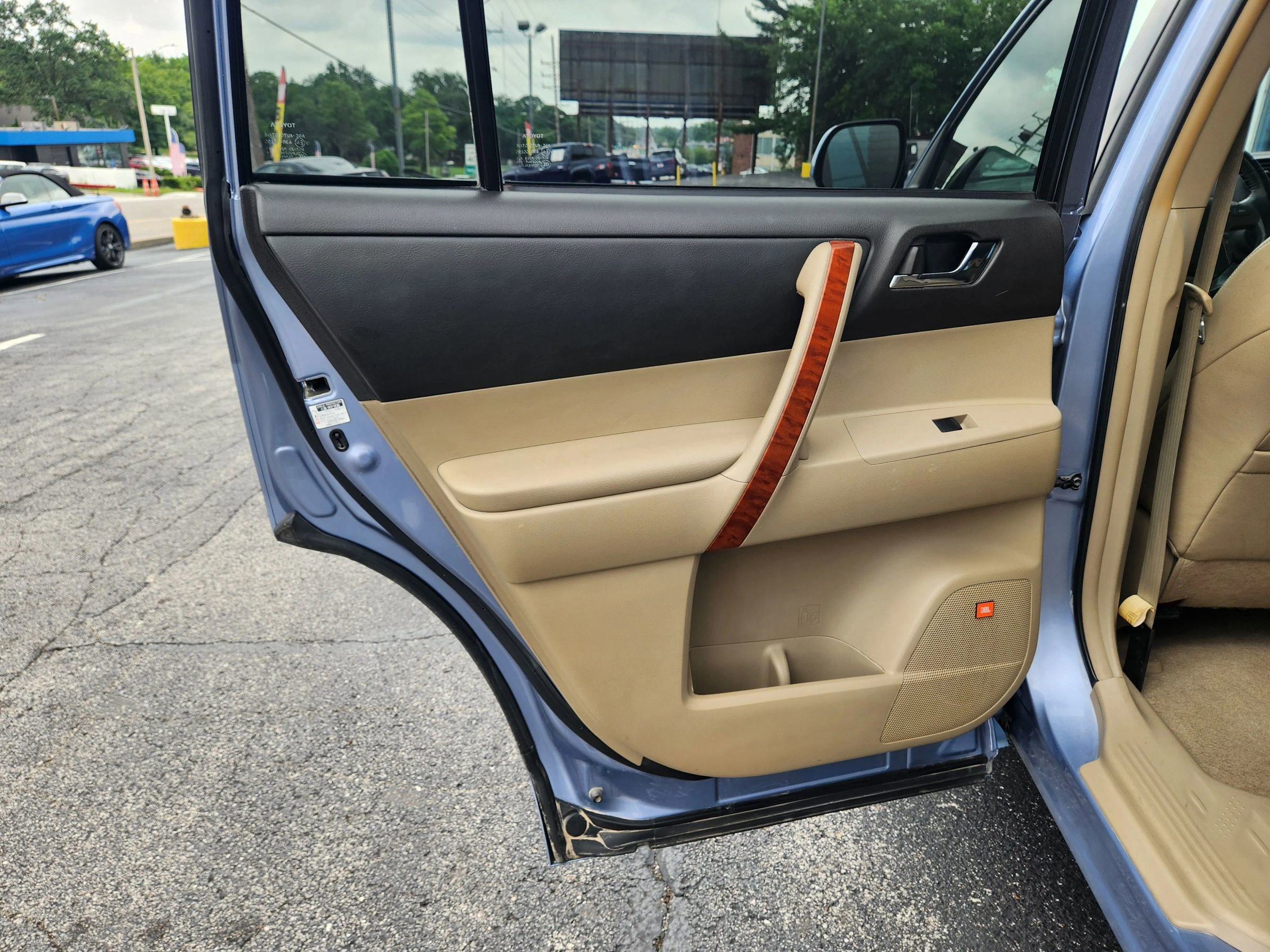 Used 2010 Toyota Highlander Limited image 99