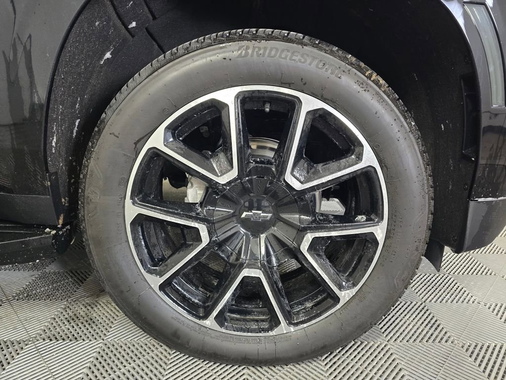 Used 2025 Chevrolet Tahoe RST w/ Comfort Package image 2