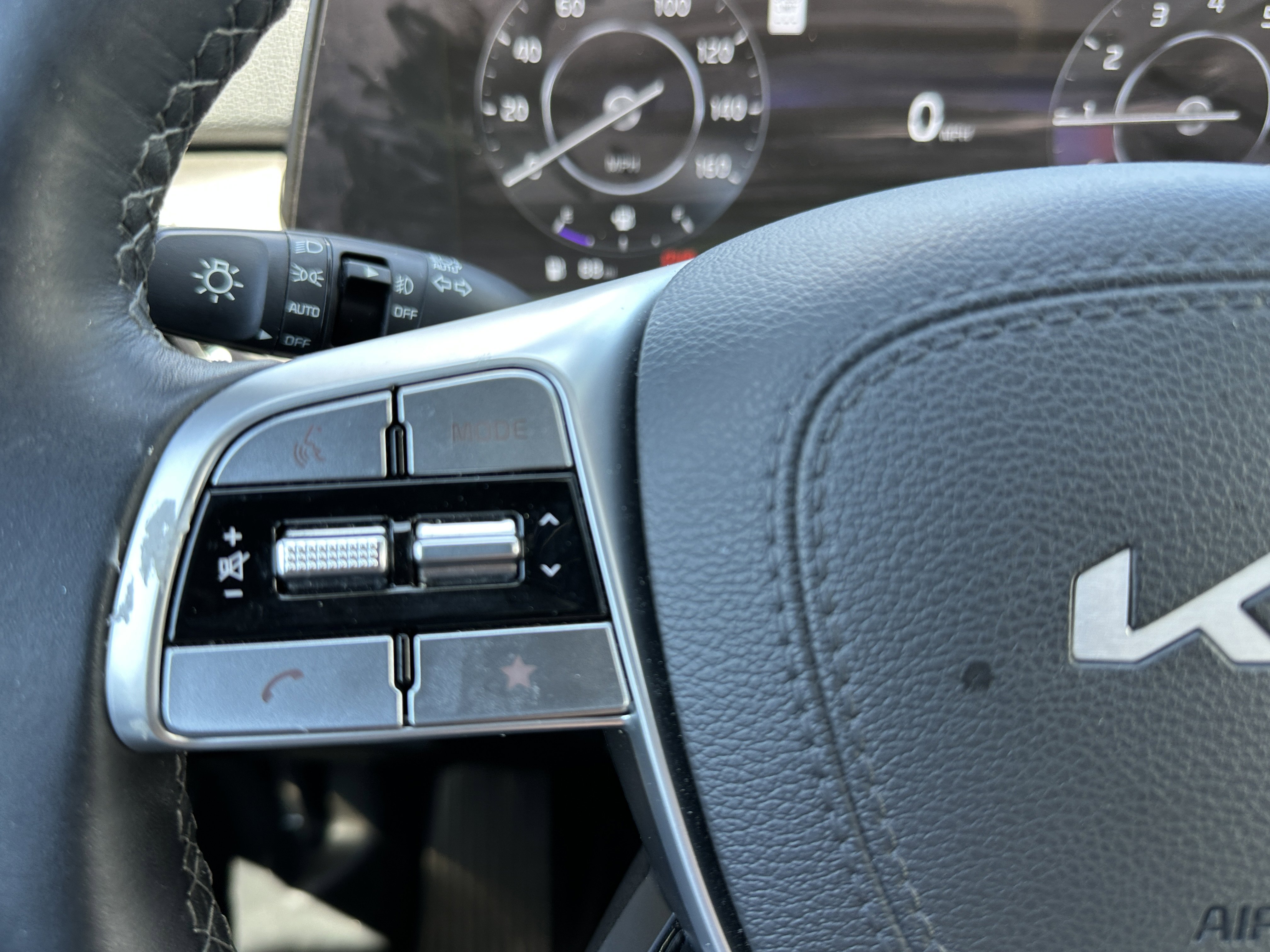 Certified 2025 Kia Telluride SX Prestige X-Line AWD/4WD image 28