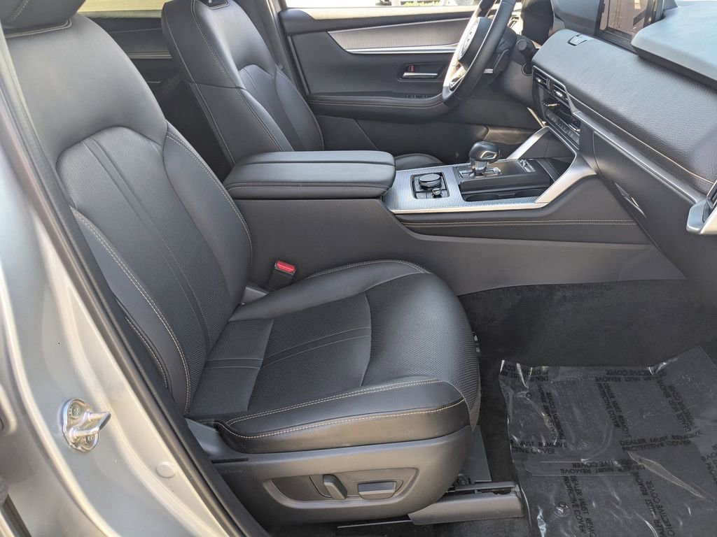 Used 2025 MAZDA CX-90 3.3 Turbo w/ Premium Sport Pkg image 33