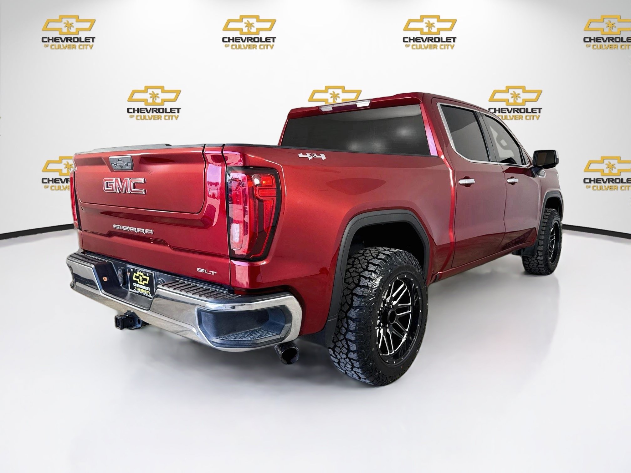 Used 2021 GMC Sierra 1500 SLT AWD/4WD image 8