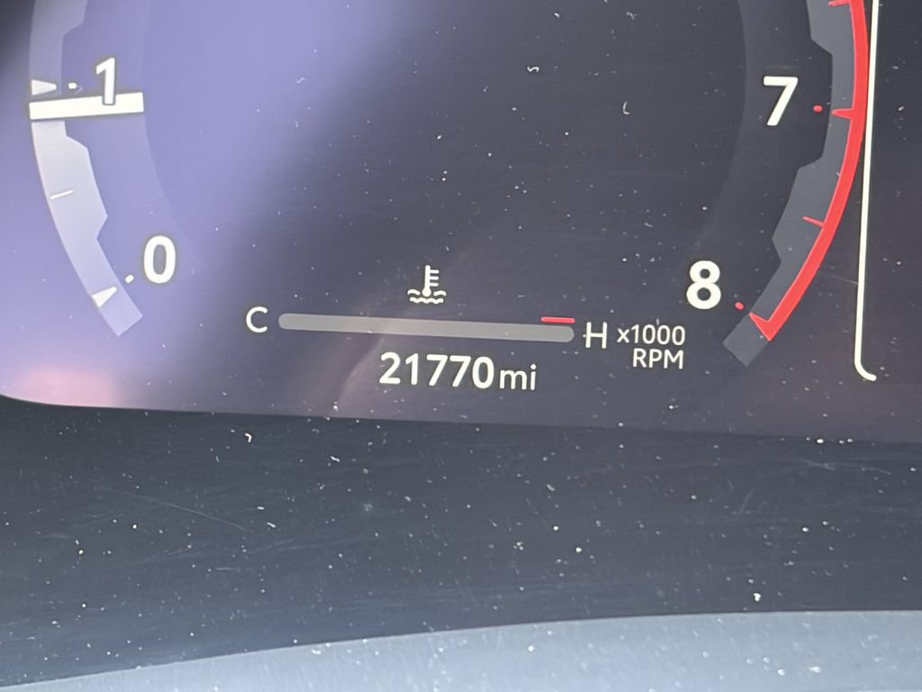Certified 2025 Toyota Highlander XSE AWD/4WD image 12