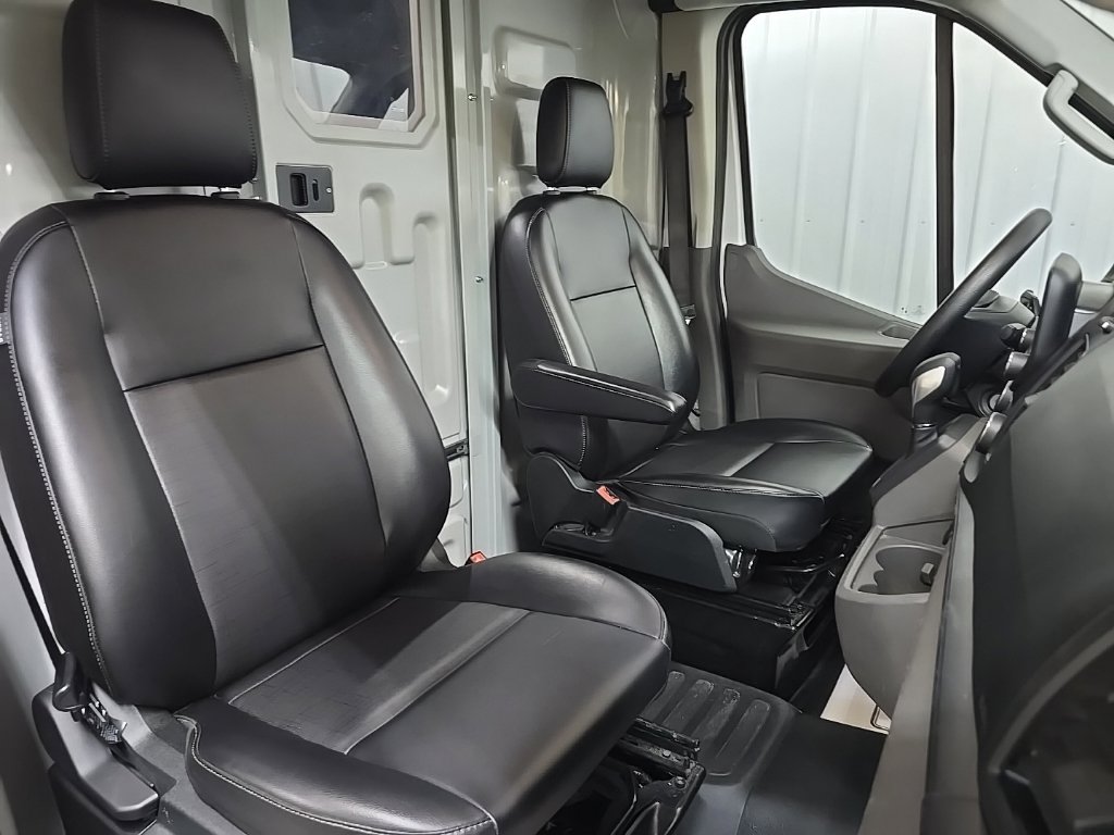 Used 2025 Ford Transit 250 148 High Roof Extended w/ Load Area Protection Package RWD image 16