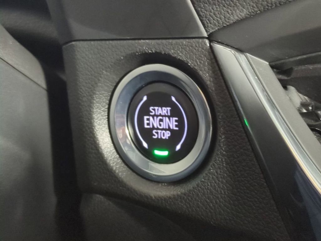 Used 2025 Buick Encore GX Avenir w/ Avenir Technology Package image 36