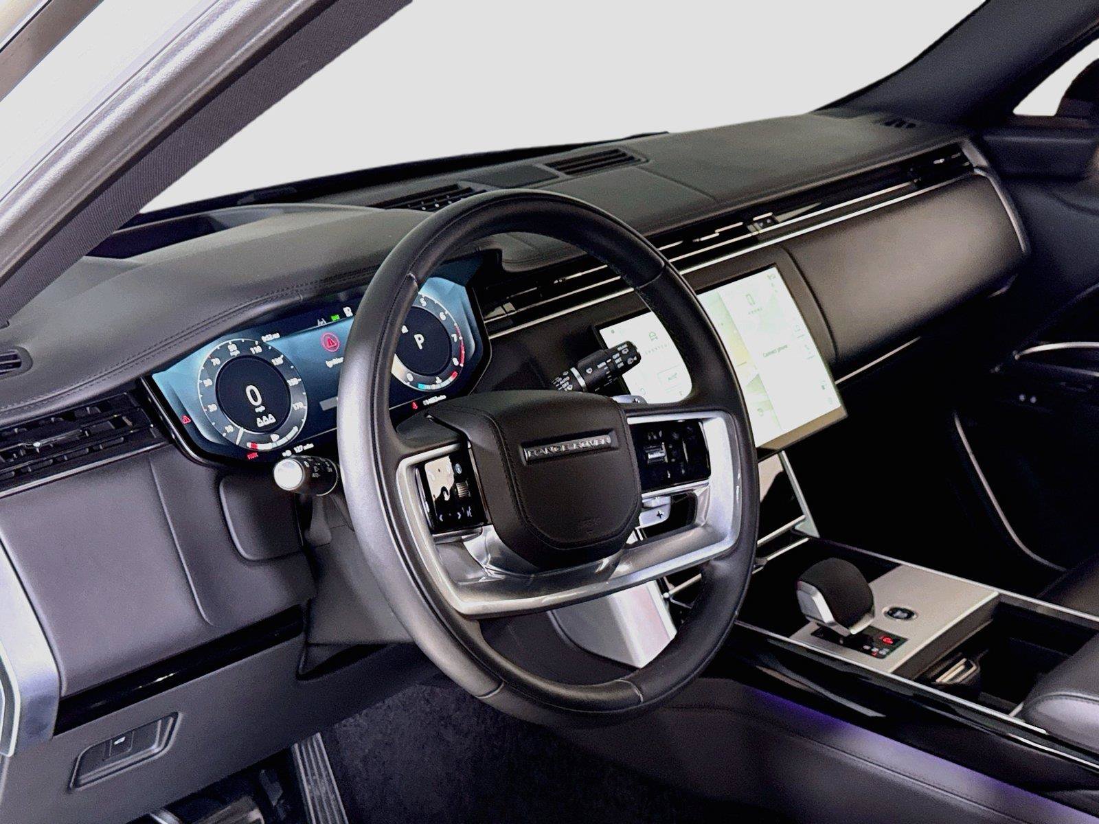 Used 2025 Land Rover Range Rover SE AWD/4WD image 15