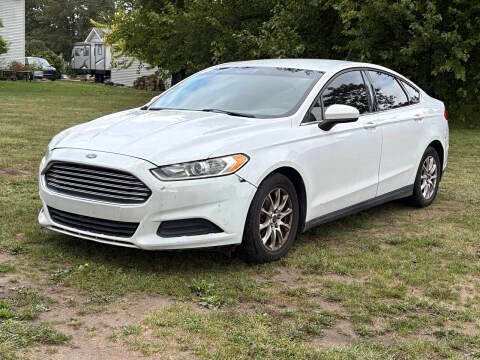 Used 2015 Ford Fusion S image 3