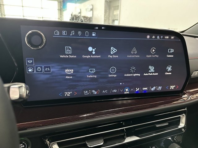 Used 2024 Chevrolet Traverse RS image 21