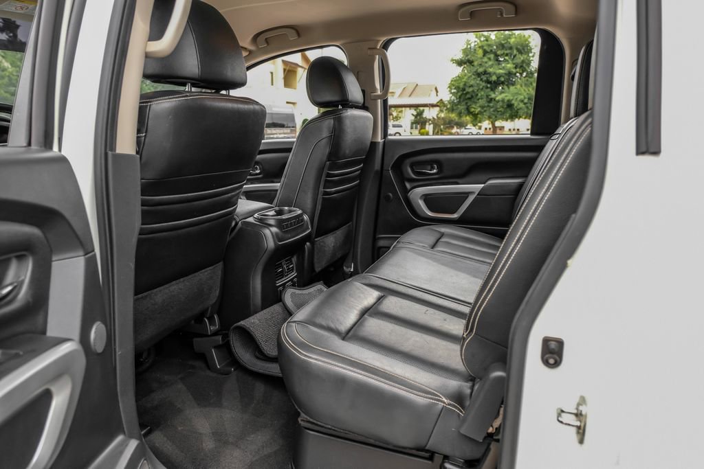 Used 2018 Nissan Titan PRO-4X w/ Pro-4x Convenience Package AWD/4WD image 35