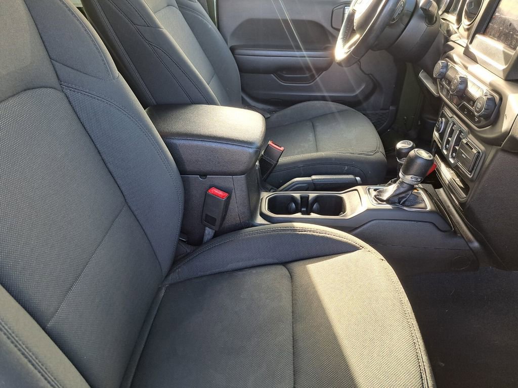 Used 2020 Jeep Wrangler Sport S image 16