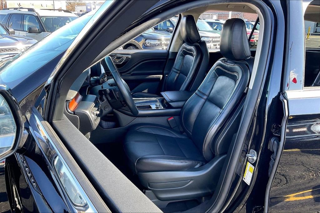 Used 2021 Lincoln Aviator Grand Touring AWD/4WD image 23