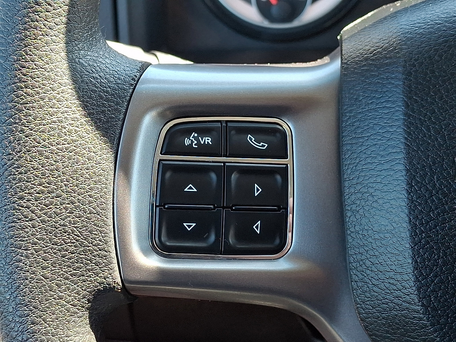 Used 2024 RAM 1500 Classic SLT AWD/4WD image 20