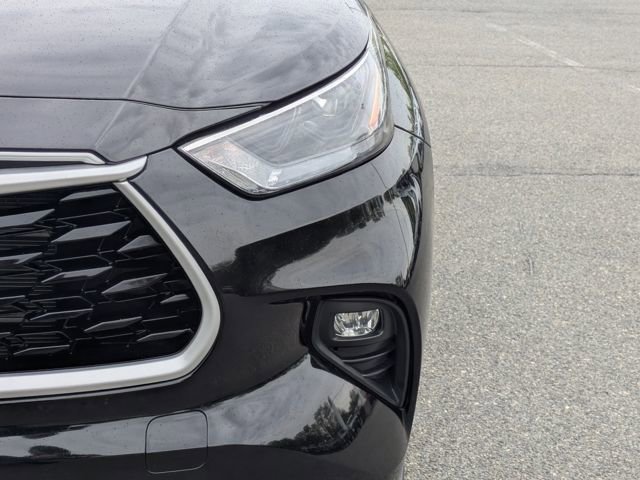 Certified 2024 Toyota Highlander XLE AWD/4WD image 14