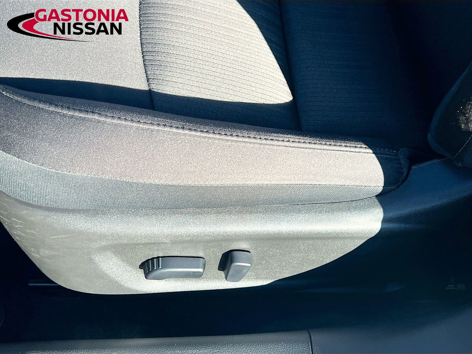 Used 2024 Nissan Altima 2.5 SV image 25